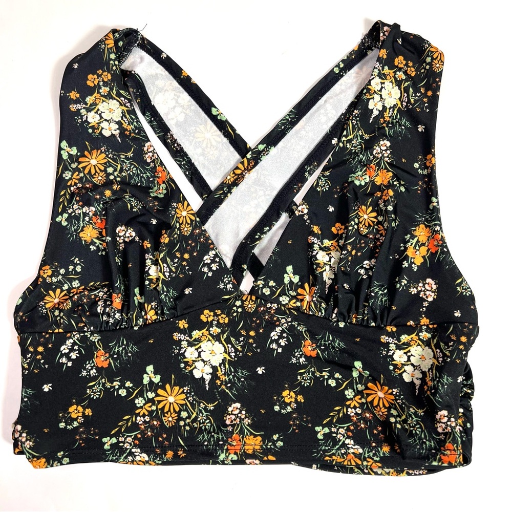 Urban Outfitters Phoenix Black Floral Halter Crop Top Size Medium - Picture 3 of 10